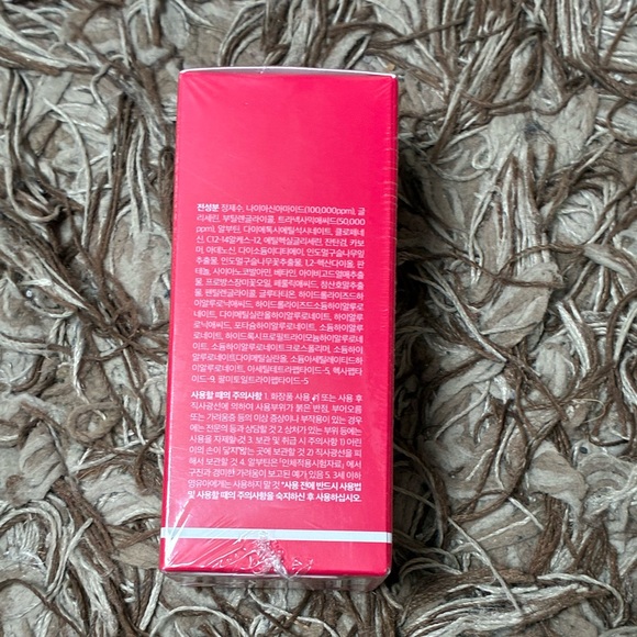 Medicube 15% TXA + Niacinamide Serum - Pink - Picture 3 of 4